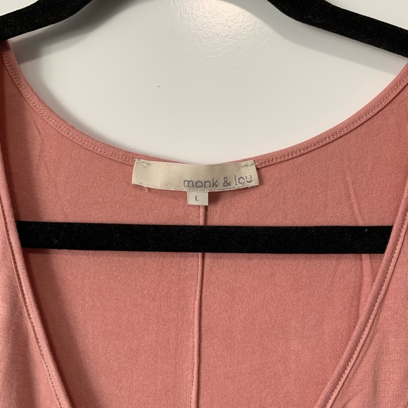 blouse - Picture 2 of 3